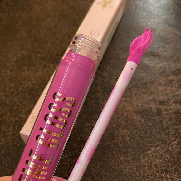 Jeffree Star Supreme Gloss Mannequin, Queen Supreme, Pink Vault & Blow My Candle - Picture 3 of 7